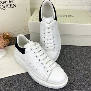 Alexander McQueen Blacktail Sneakers Black velvet